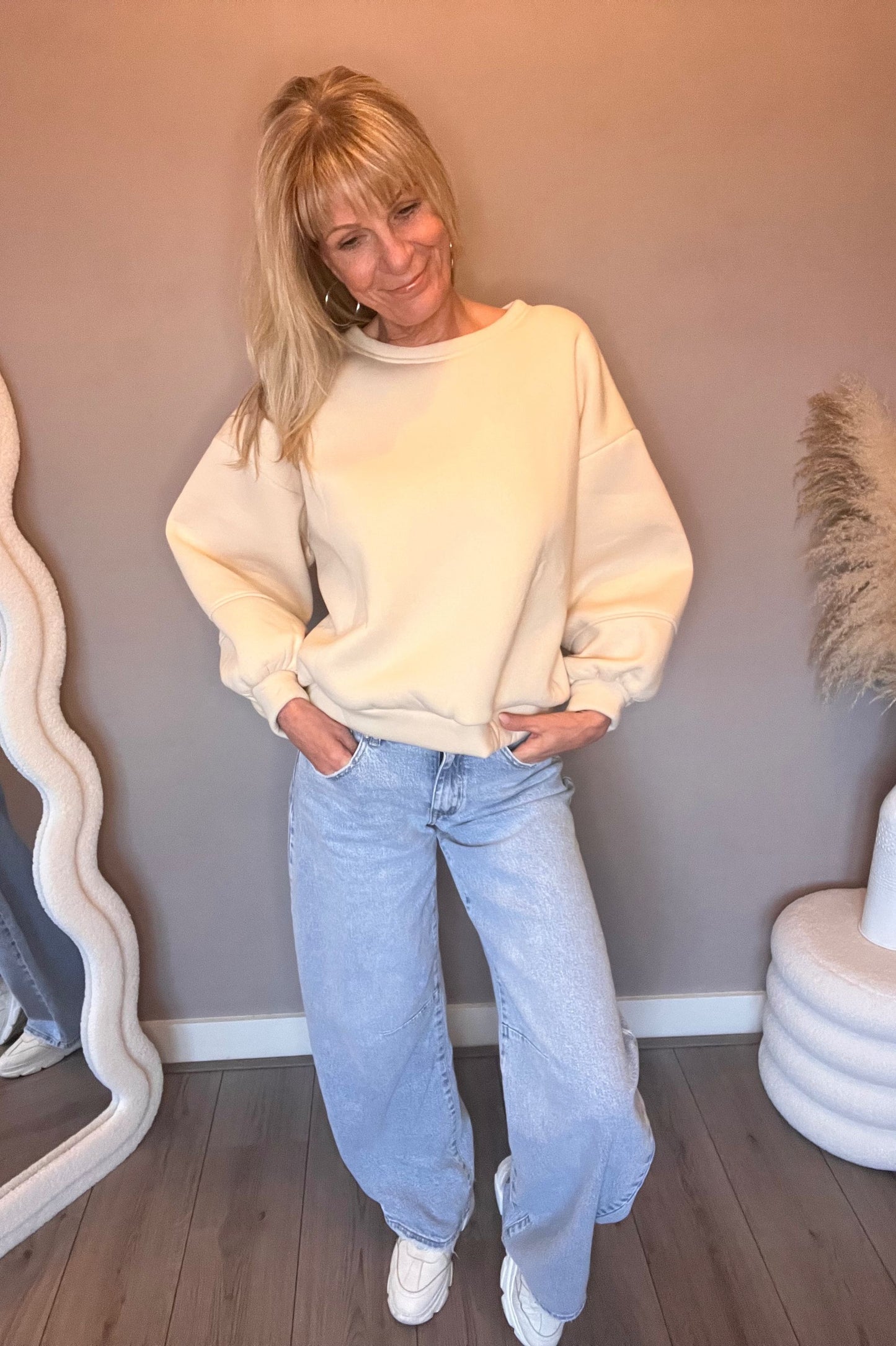 Love Peace Repeat Sweater Beige