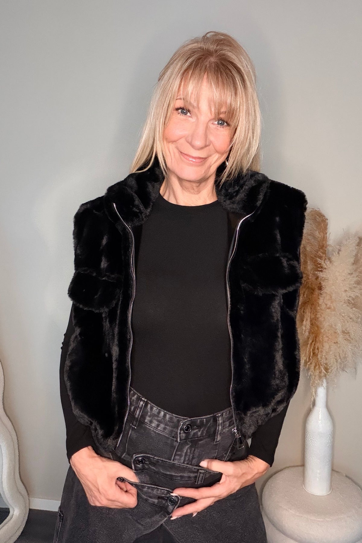 Furry Gilet Black