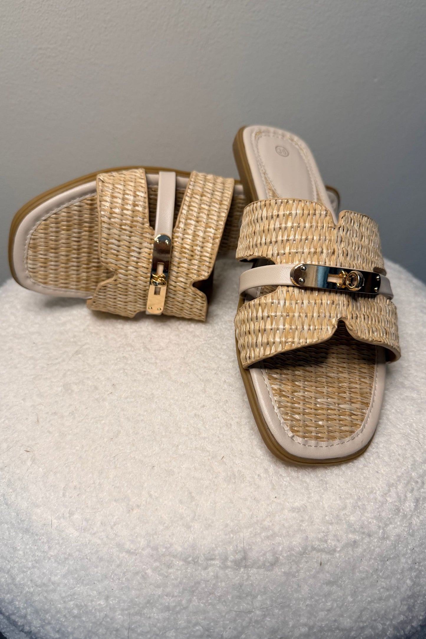 Mary Slippers Beige