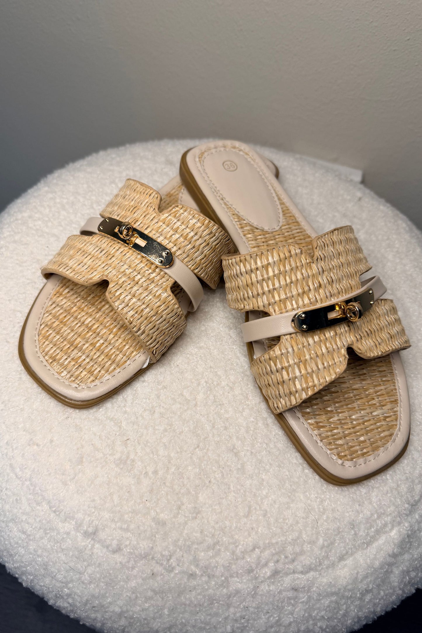 Mary Slippers Beige