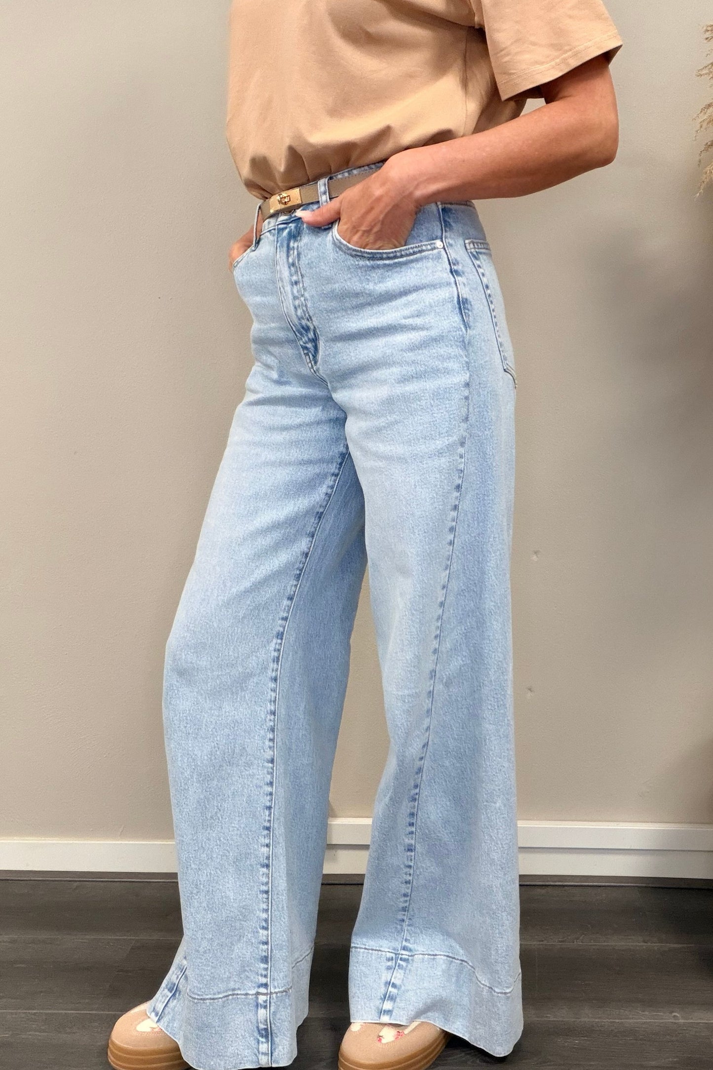 Queen Hearts Extra Wide Leg W3825-2