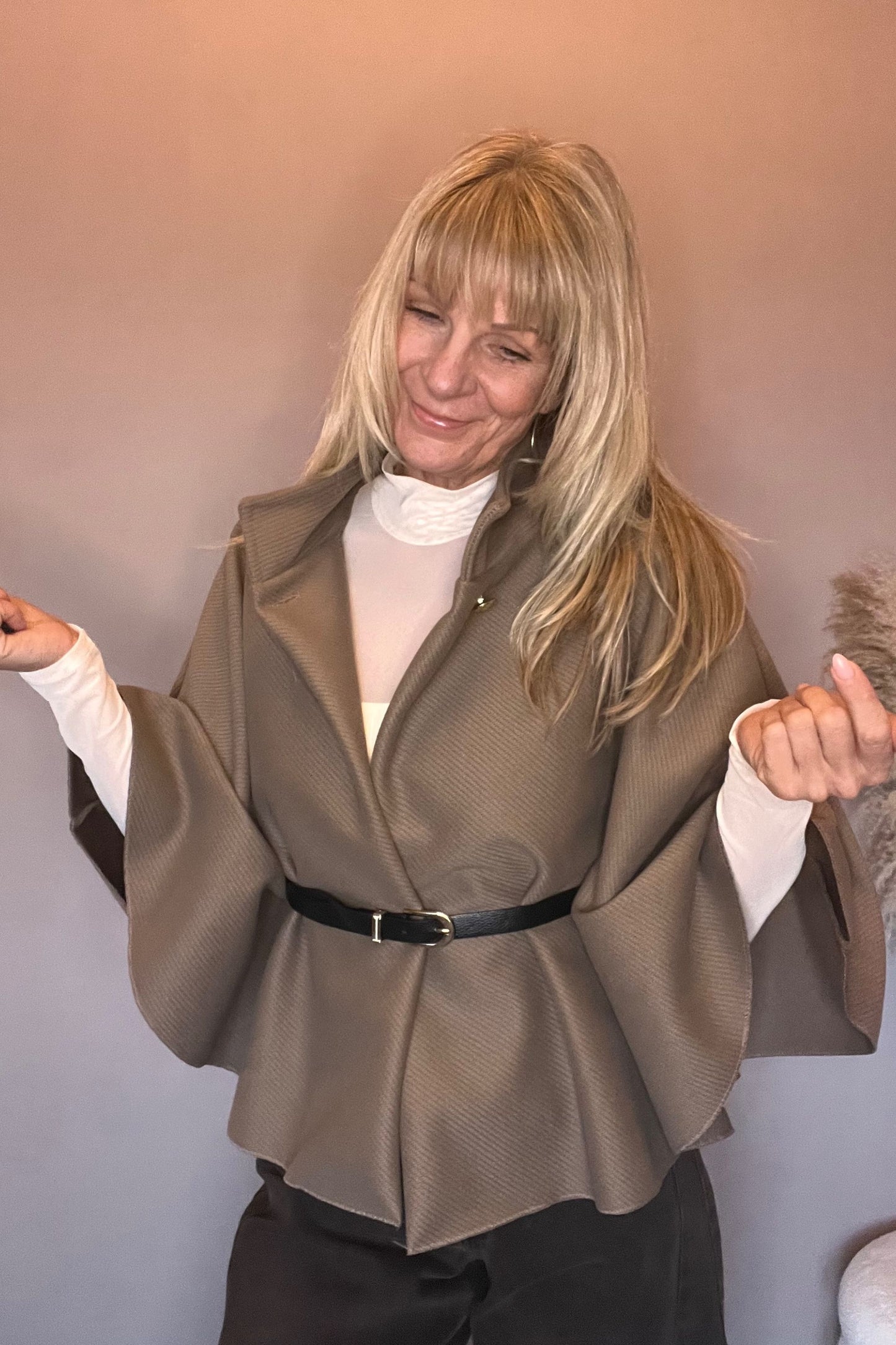 Vicky Cape Taupe