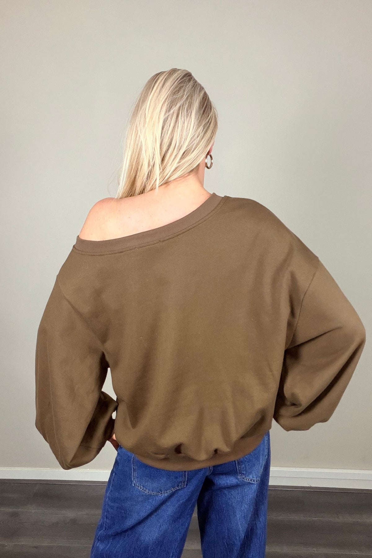 Mochy 28 Sweater Brown